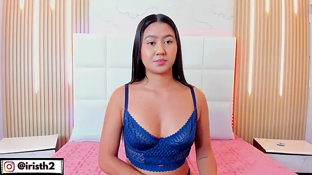 Snapshot of Iris_Thompson_ chatting on 25, 10, 2025 Iris Thompson online show from 25, 10, 2025