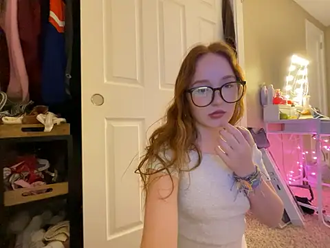 Snapshot of gingerbabe18 chatting on 7, 2, 2025 gingerbabe18 online show from 7, 2, 2025