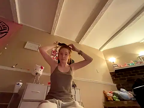 Snapshot of gingerbabe18 chatting on 20, 11, 2025 gingerbabe18 online show from 20, 11, 2025