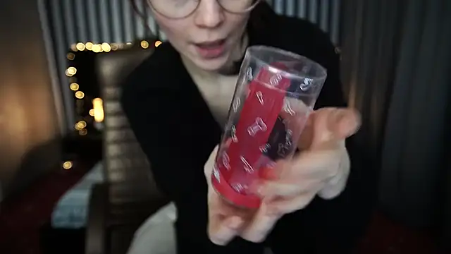 Sasha Exclusive online show from 2, 1, 2025