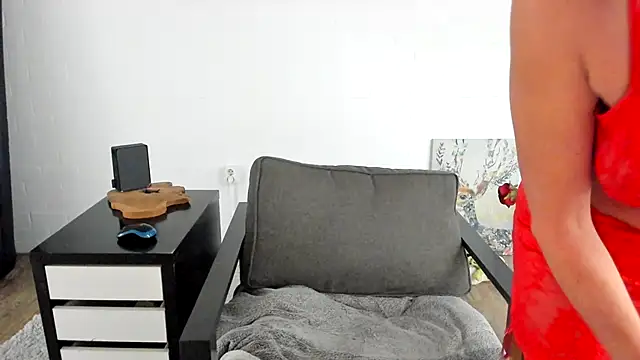 Snapshot of MendiPetite chatting on 21, 10, 2025 MendiPetite online show from 21, 10, 2025