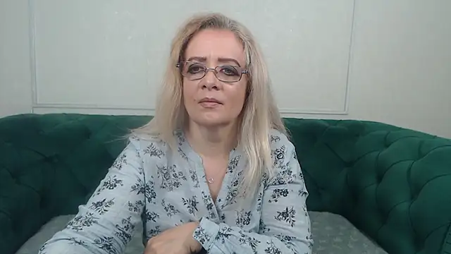 Snapshot of IvanaCharm chatting on 22, 9, 2025 IvanaCharm online show from 22, 9, 2025