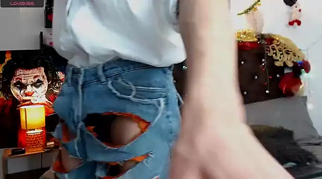 flowers18 online show from 6, 1, 2025