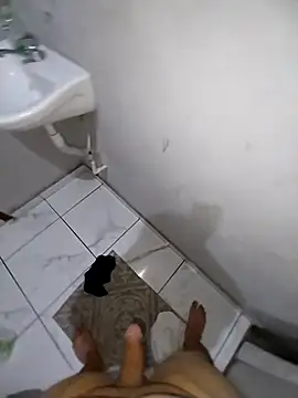 Snapshot of Whiper2024 chatting on 13, 9, 2025 Whiper2024 online show from 13, 9, 2025