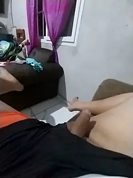 Snapshot of Whiper2024 chatting on 28, 10, 2025 Whiper2024 online show from 28, 10, 2025