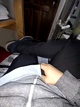 Snapshot of Whiper2024 chatting on 24, 11, 2025 Whiper2024 online show from 24, 11, 2025