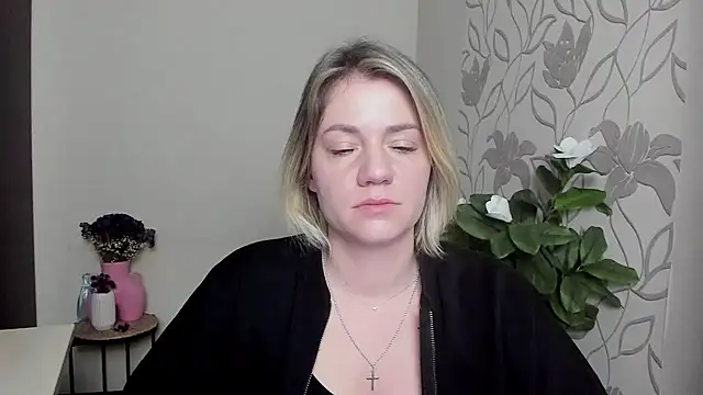 MariaSttone online show from 10, 3, 2025