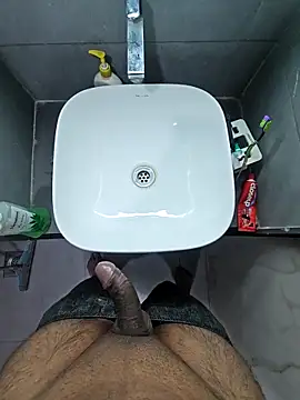 Snapshot of rahulGJ03 chatting on 17, 12, 2025 rahulGJ03 online show from 17, 12, 2025