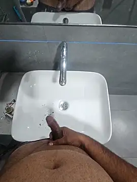 Snapshot of rahulGJ03 chatting on 21, 12, 2025 rahulGJ03 online show from 21, 12, 2025