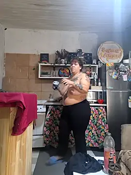 Naturalmenteyoo online show from 6, 3, 2026