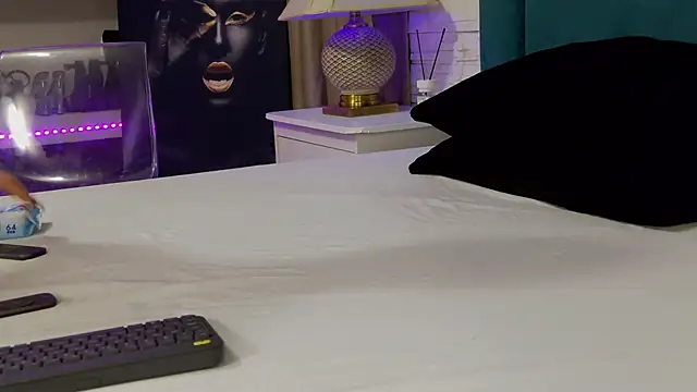 FeetVibe online show from 5, 2, 2026