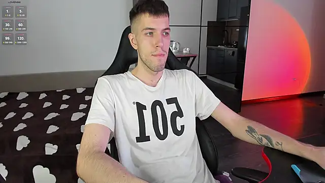 White Dylan online show from 7, 3, 2025