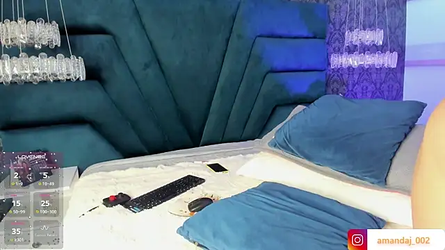 amandaaJones  online show from 8, 2, 2025