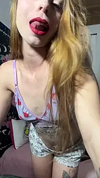 Snapshot of RuivaRaposinha chatting on 13, 11, 2025 RuivaRaposinha online show from 13, 11, 2025