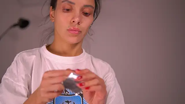 Snapshot of Mila_May_ chatting on 13, 3, 2025 Mila May online show from 13, 3, 2025