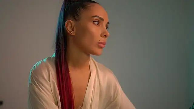 Snapshot of Mila_May_ chatting on 19, 9, 2025 Mila May online show from 19, 9, 2025