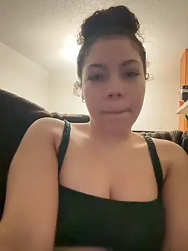 Snapshot of ladylavish chatting on 4, 4, 2026 ladylavish online show from 4, 4, 2026