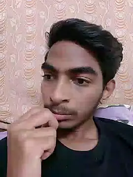 Snapshot of biggboyzz chatting on 13, 1, 2025 biggboyzz online show from 13, 1, 2025