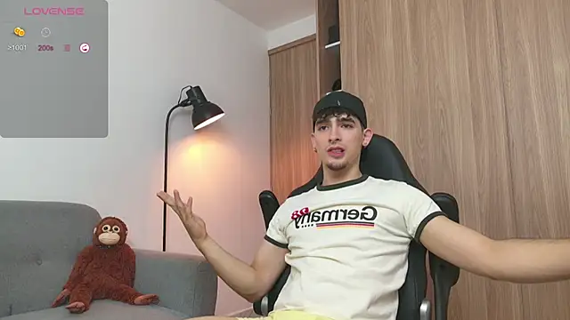 Snapshot of zenn_rush1 chatting on 8, 2, 2025 zenn rush1 online show from 8, 2, 2025