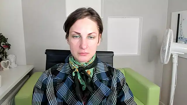 Snapshot of AuroraScript chatting on 4, 12, 2024 AuroraScript online show from 4, 12, 2024