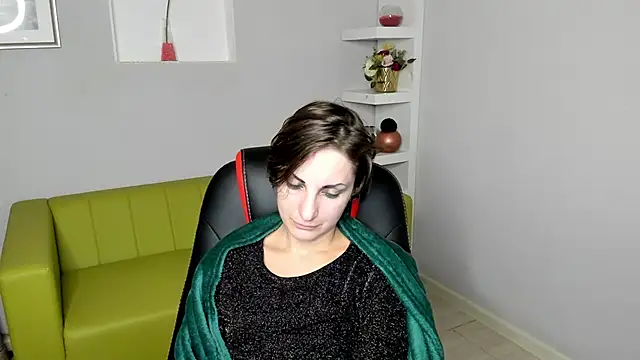 Snapshot of AuroraScript chatting on 12, 12, 2024 AuroraScript online show from 12, 12, 2024