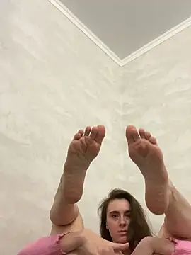 Snapshot of Miilania chatting on 12, 12, 2024 Miilania online show from 12, 12, 2024