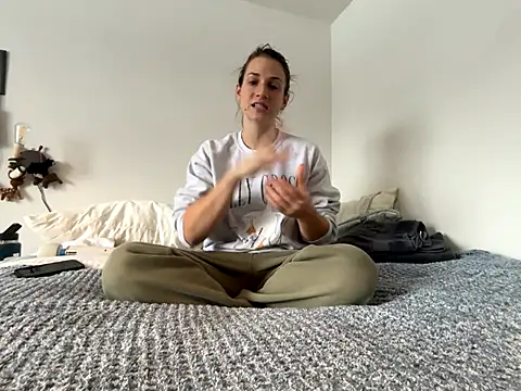 MissSwitch online show from 5, 12, 2024