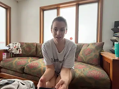 MissSwitch online show from 17, 2, 2025