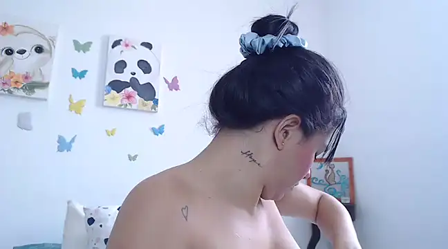 SaraBlosson online show from 12, 12, 2024