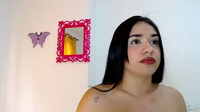 SaraBlosson online show from 6, 3, 2025