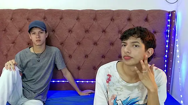 Snapshot of boys_yourparty chatting on 21, 12, 2024 boys yourparty online show from 21, 12, 2024