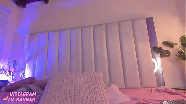 Snapshot of lil_hanna18 chatting on 21, 2, 2025 lil hanna18 online show from 21, 2, 2025