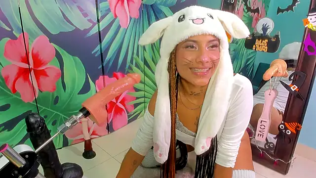 Snapshot of Mieldeluna chatting on 19, 10, 2025 Mieldeluna online show from 19, 10, 2025