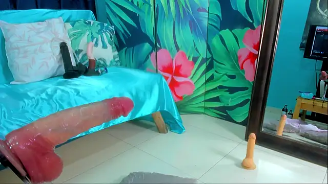 Snapshot of Mieldeluna chatting on 28, 11, 2025 Mieldeluna online show from 28, 11, 2025