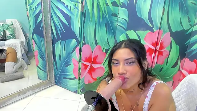 Snapshot of Mieldeluna chatting on 18, 2, 2026 Mieldeluna online show from 18, 2, 2026