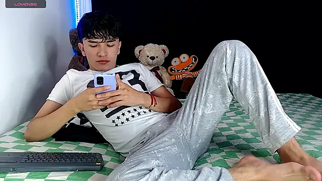 benji hoter online show from 2, 2, 2026