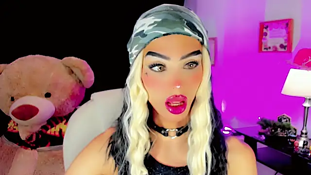 Snapshot of dollswit01 chatting on 25, 1, 2025 dollswit01 online show from 25, 1, 2025