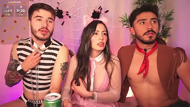 Snapshot of dam0n_fr0st chatting on 31, 10, 2025 dam0n fr0st online show from 31, 10, 2025