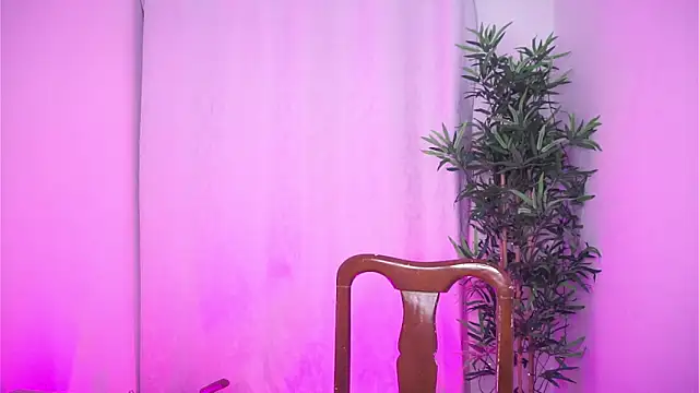 Snapshot of dam0n_fr0st chatting on 7, 11, 2025 dam0n fr0st online show from 7, 11, 2025