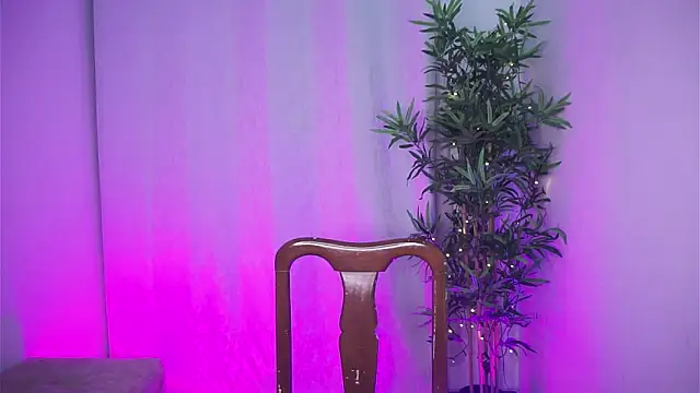 Snapshot of dam0n_fr0st chatting on 13, 11, 2025 dam0n fr0st online show from 13, 11, 2025