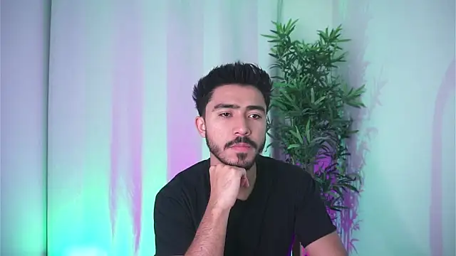 Snapshot of dam0n_fr0st chatting on 28, 11, 2025 dam0n fr0st online show from 28, 11, 2025