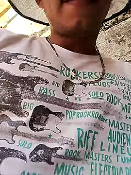 Snapshot of alex_candela chatting on 19, 10, 2025 alex candela online show from 19, 10, 2025