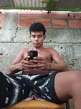 Snapshot of alex_candela chatting on 27, 11, 2025 alex candela online show from 27, 11, 2025