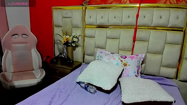 stripcharming  online show from 9, 9, 2025