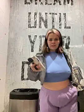 SuzieMurray online show from 5, 2, 2025