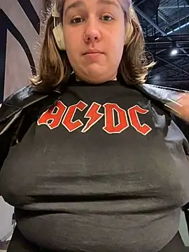 SuzieMurray online show from 28, 2, 2025