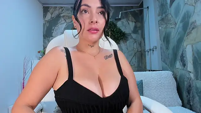 Snapshot of anniemayerx_ chatting on 10, 1, 2025 anniemayerx online show from 10, 1, 2025