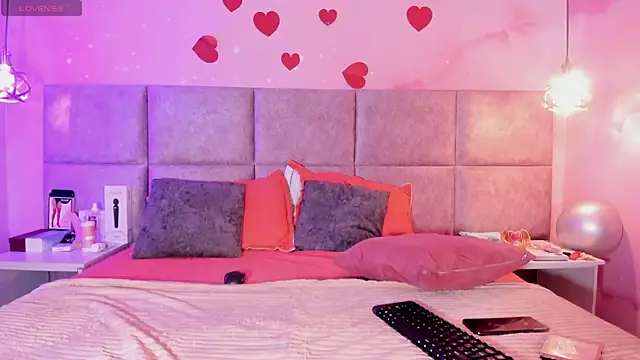 Snapshot of Laurentdupont04 chatting on 8, 3, 2025 Laurentdupont04 online show from 8, 3, 2025