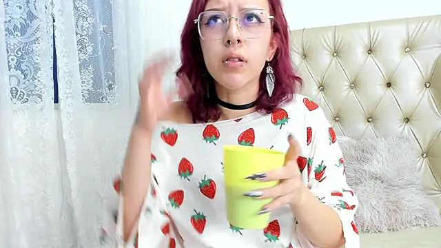 Snapshot of AlexaFoxy18 chatting on 6, 3, 2025 AlexaFoxy18 online show from 6, 3, 2025