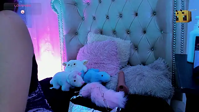 Snapshot of AlexaFoxy18 chatting on 11, 3, 2025 AlexaFoxy18 online show from 11, 3, 2025